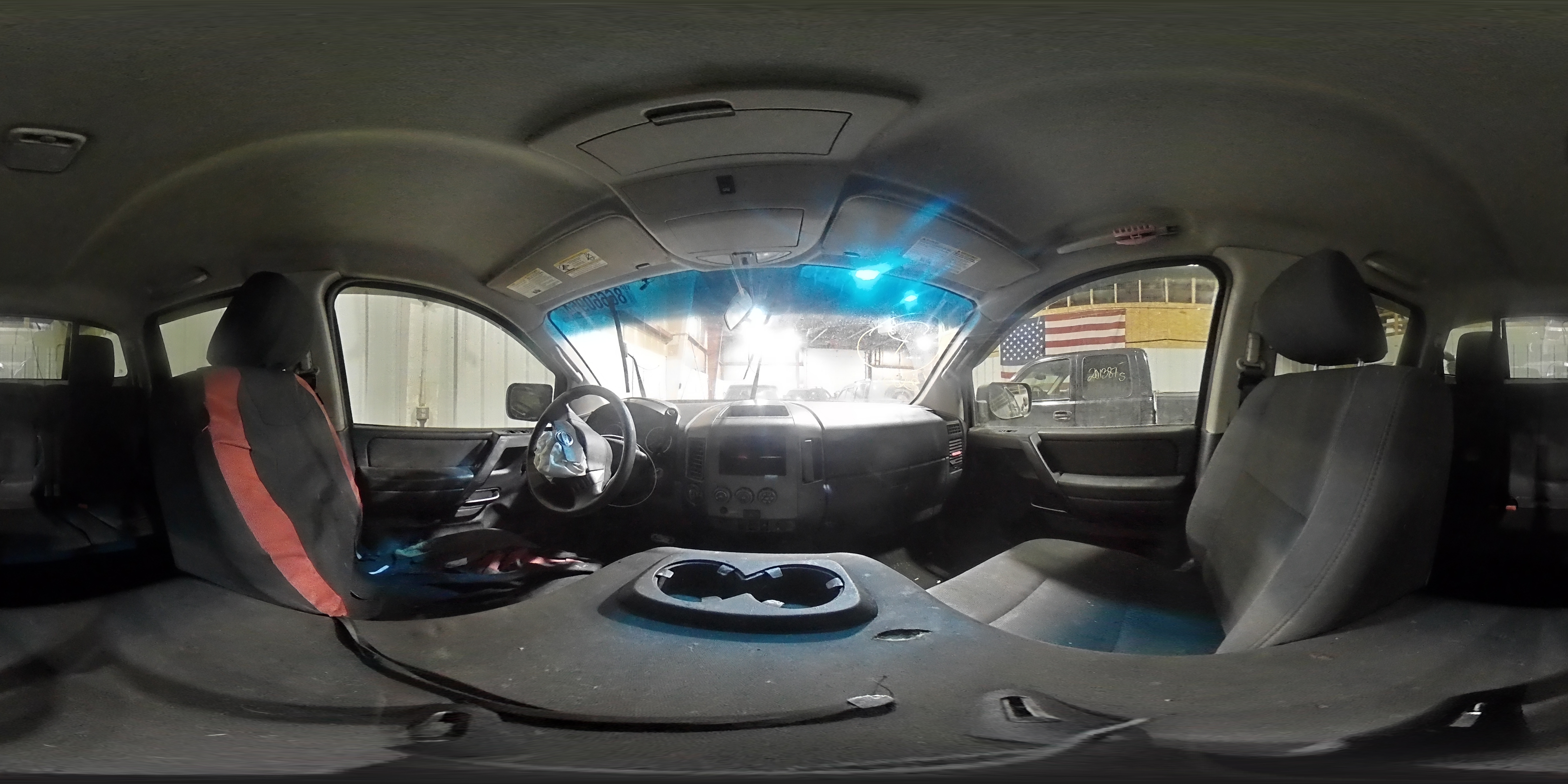 2012 Nissan Titan - Image 12