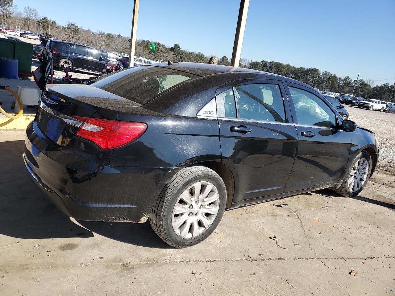 2013 Chrysler 200 - Image 3