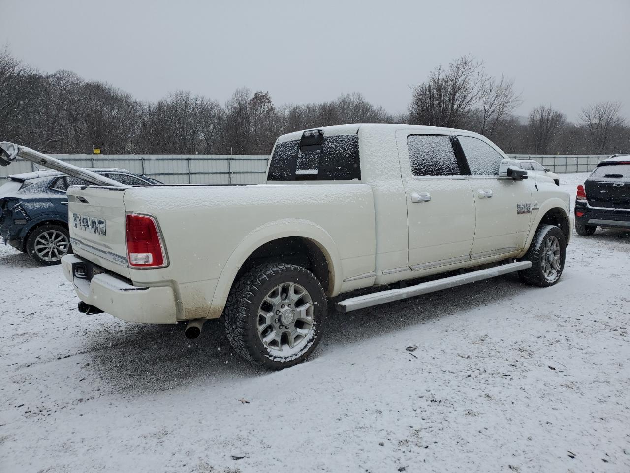 2017 RAM 2500 - Image 3