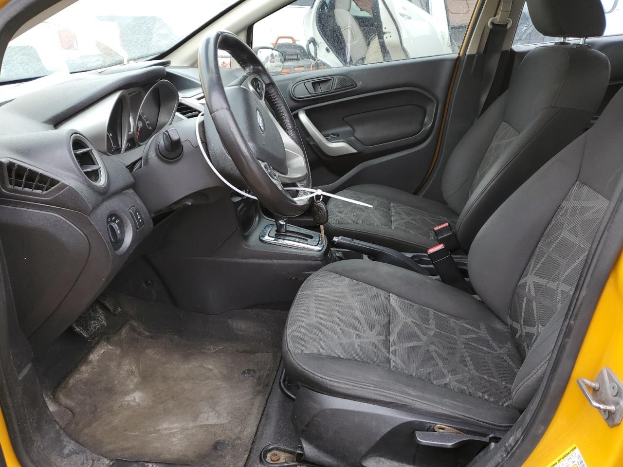 2011 Ford Fiesta - Image 7