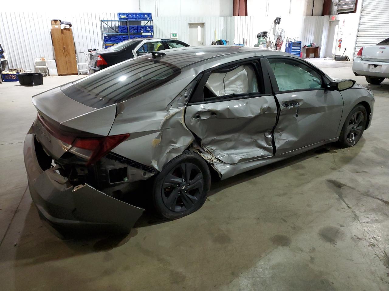 2021 Hyundai Elantra - Image 3