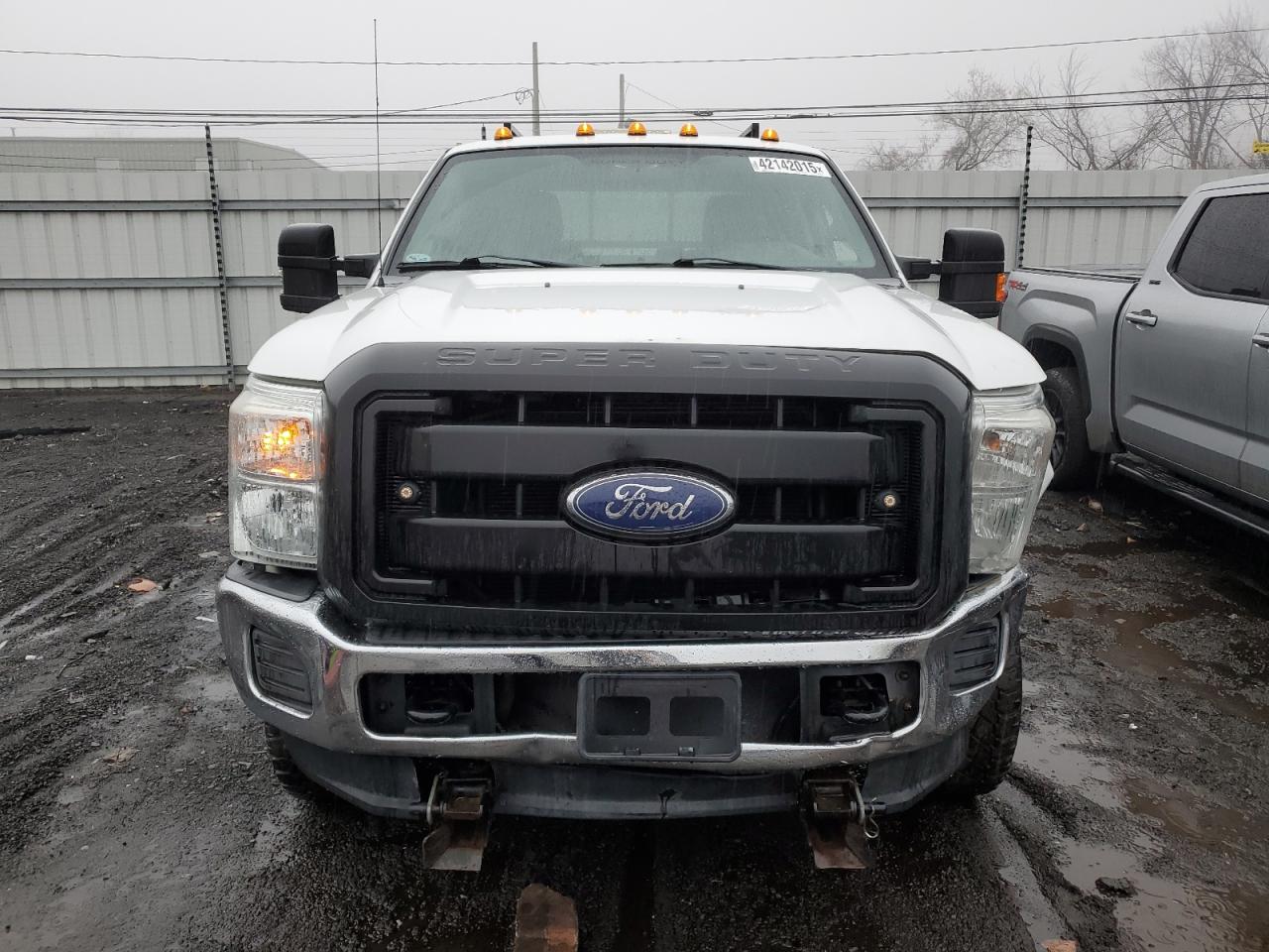 2016 Ford F350 - Image 5