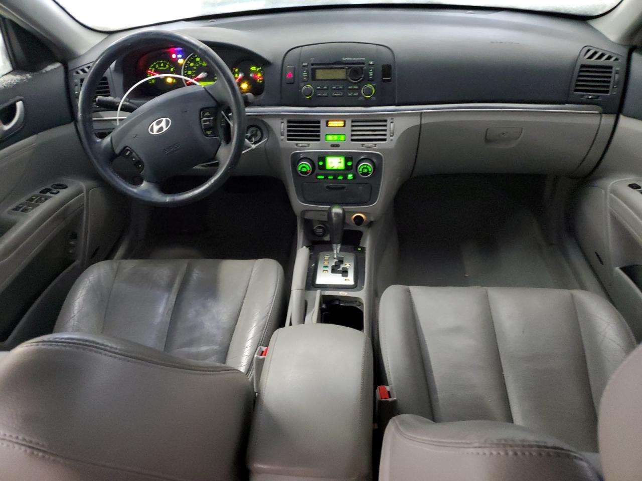2008 Hyundai Sonata - Image 8