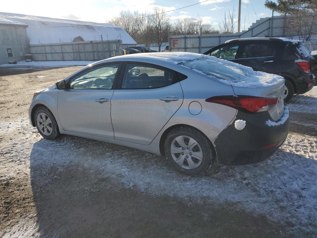 VIN 5NPDH4AE7GH735096 2016 HYUNDAI ELANTRA no.2