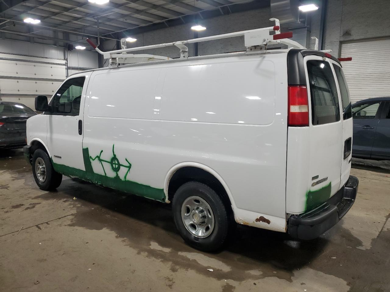 2006 Chevrolet Express - Image 2