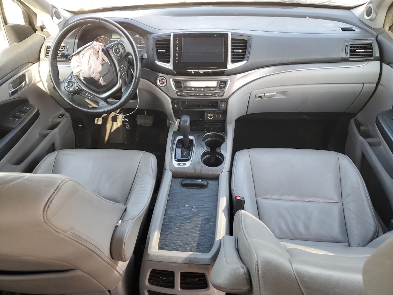 2017 Honda Pilot - Image 8