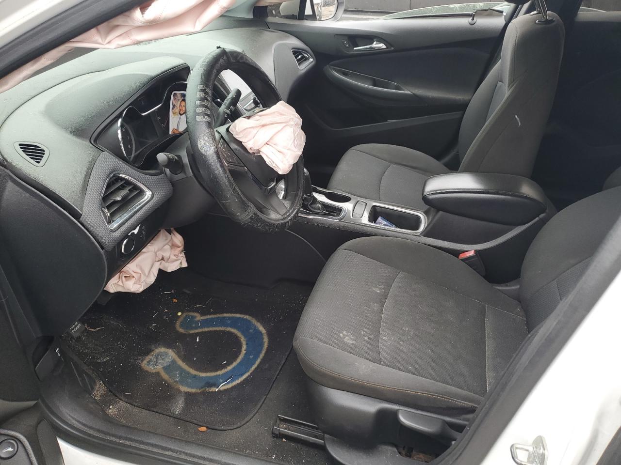 2019 Chevrolet Cruze - Image 7