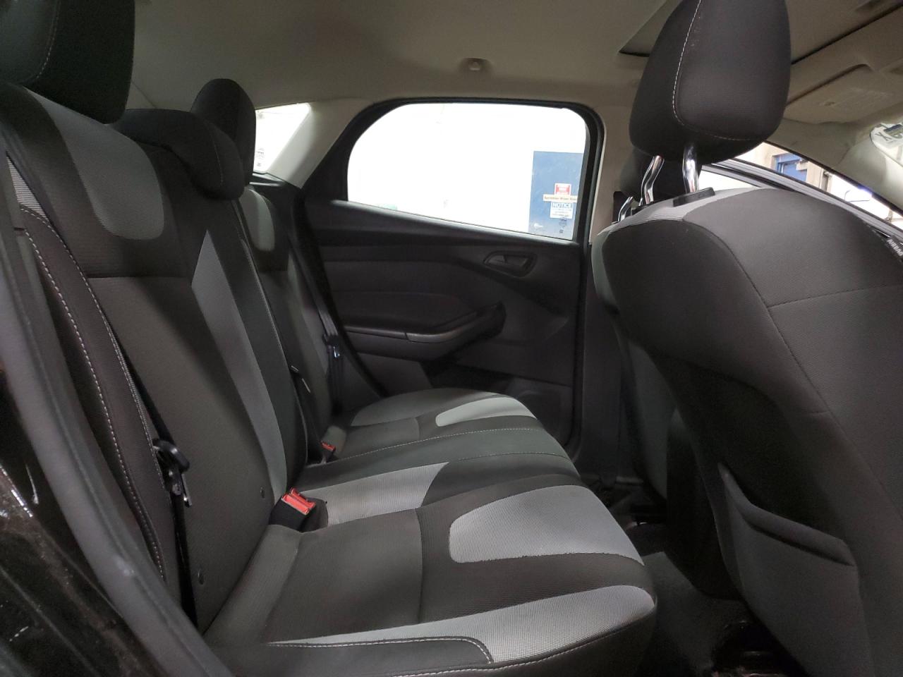 2012 Ford Focus - Image 11