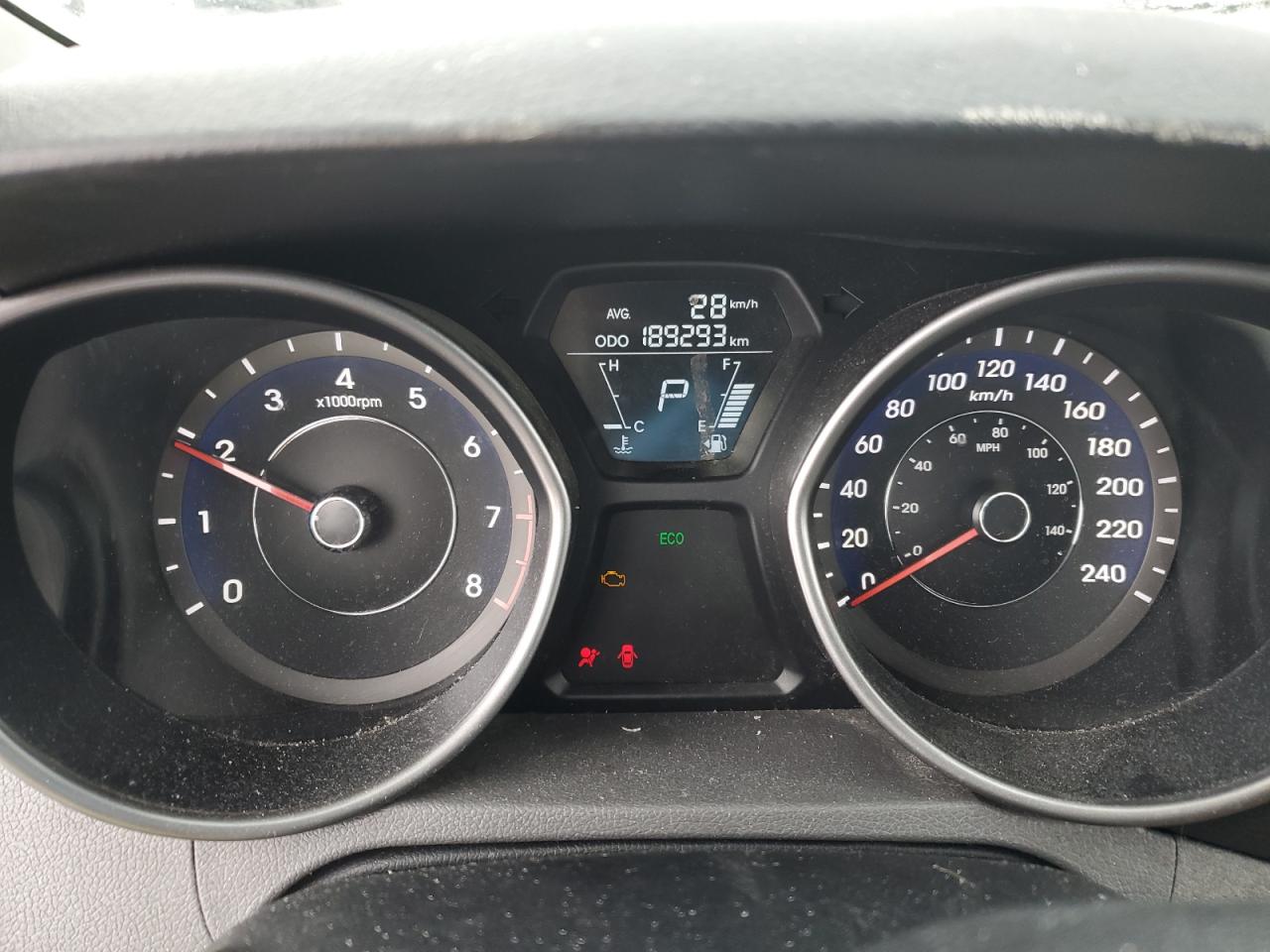 2012 Hyundai Elantra - Image 9