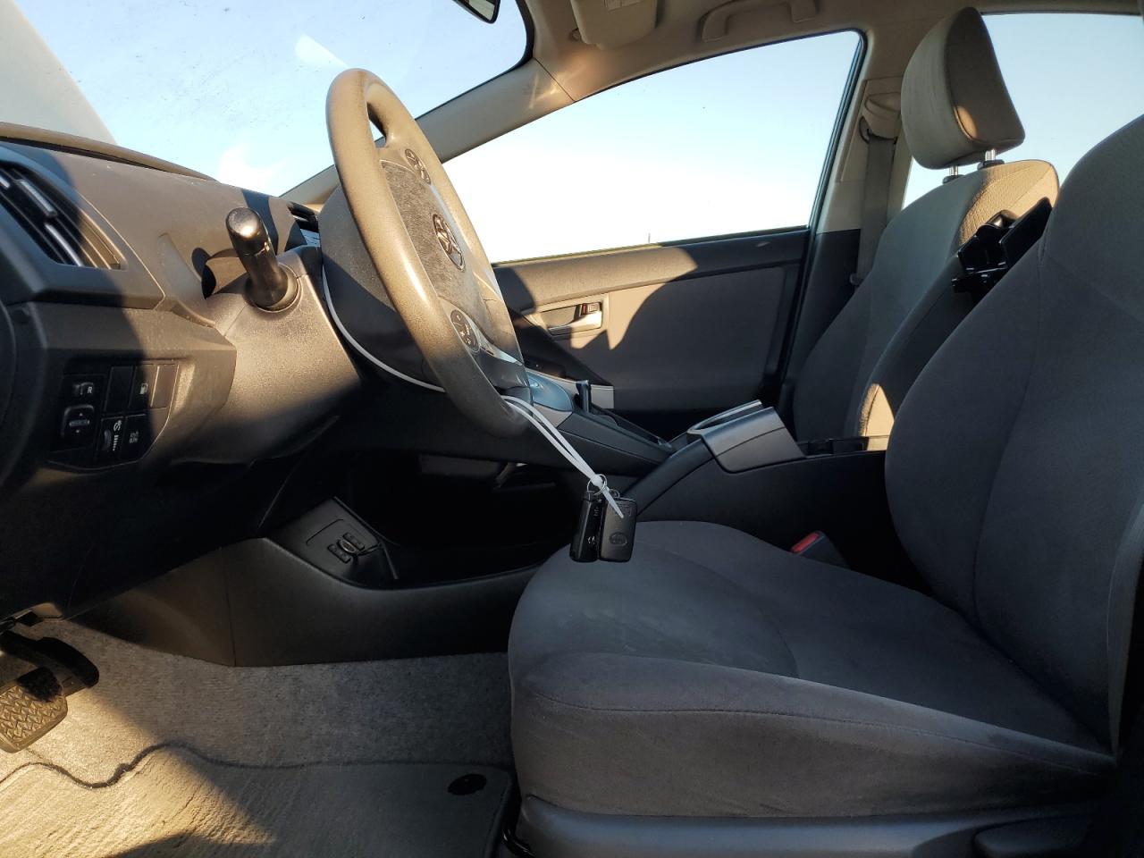 2015 Toyota Prius - Image 7