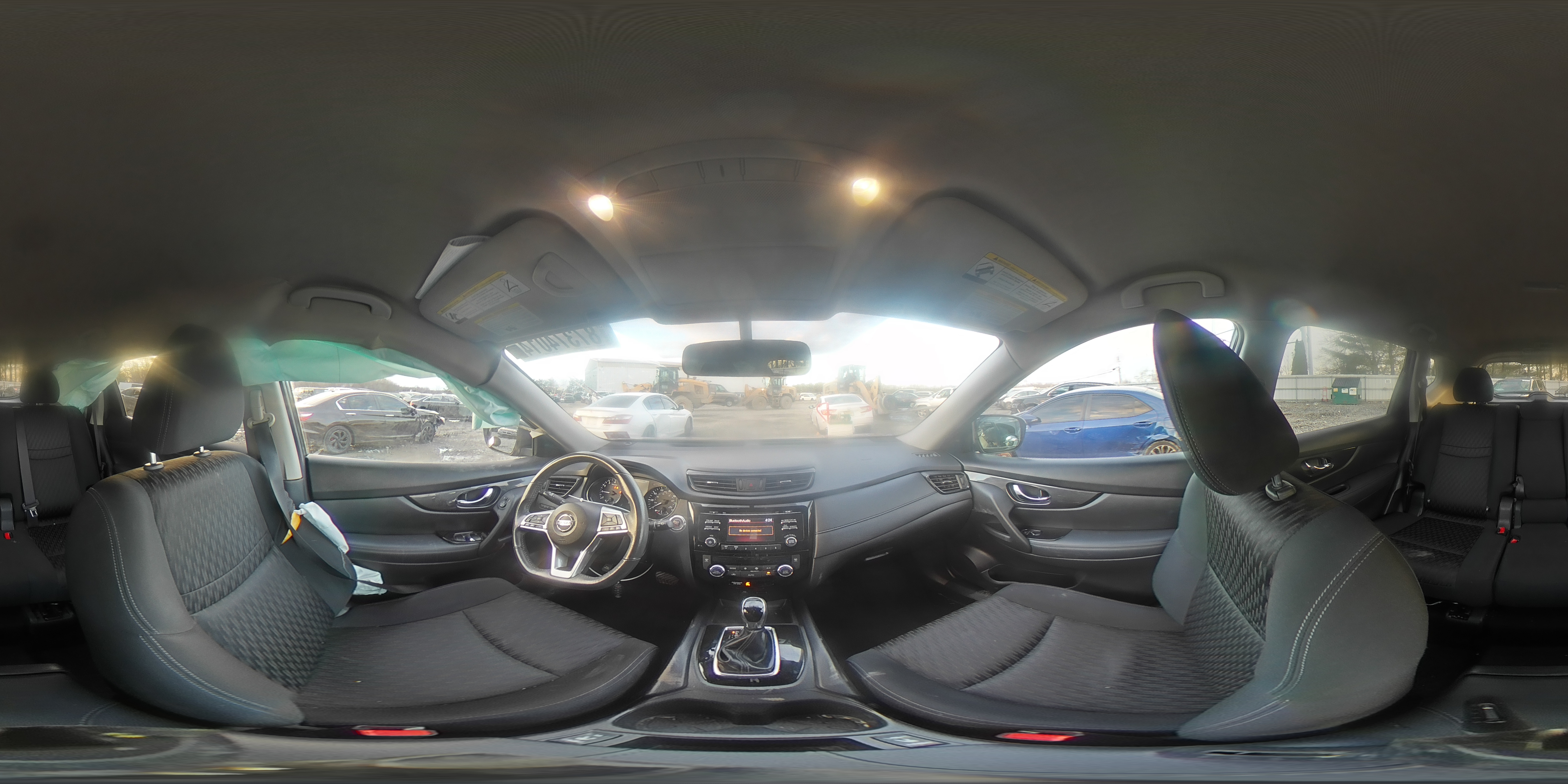 2017 Nissan Rogue - Image 13