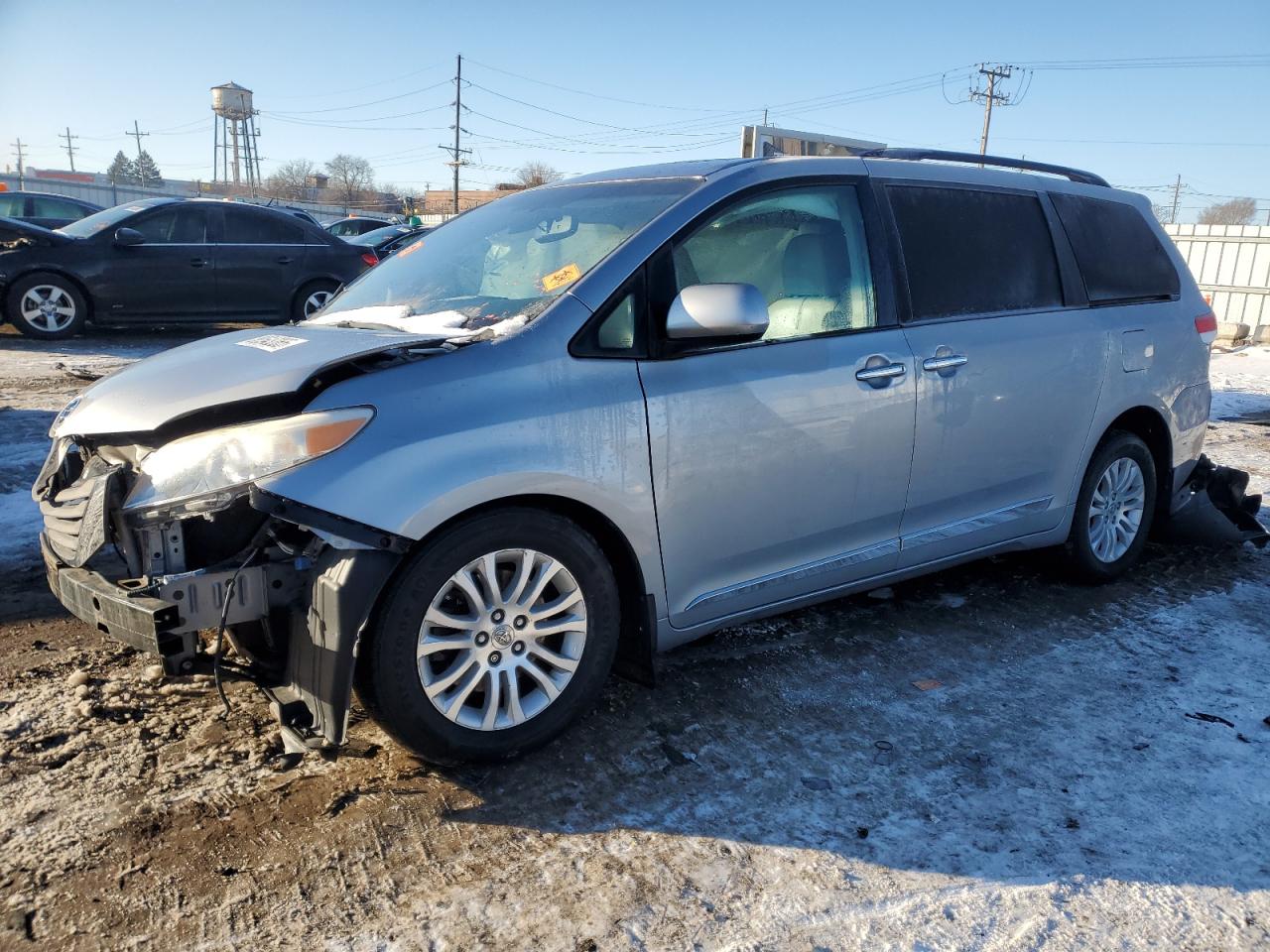2013 Toyota Sienna - Image 1