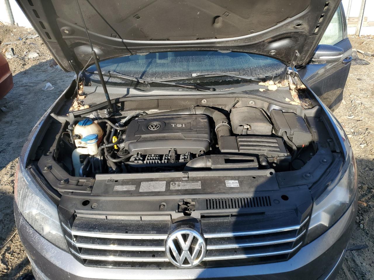 2014 Volkswagen Passat - Image 11