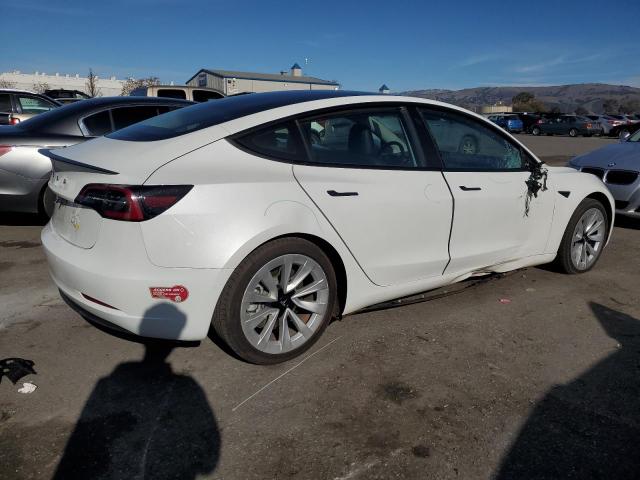  TESLA MODEL 3 2021 Biały