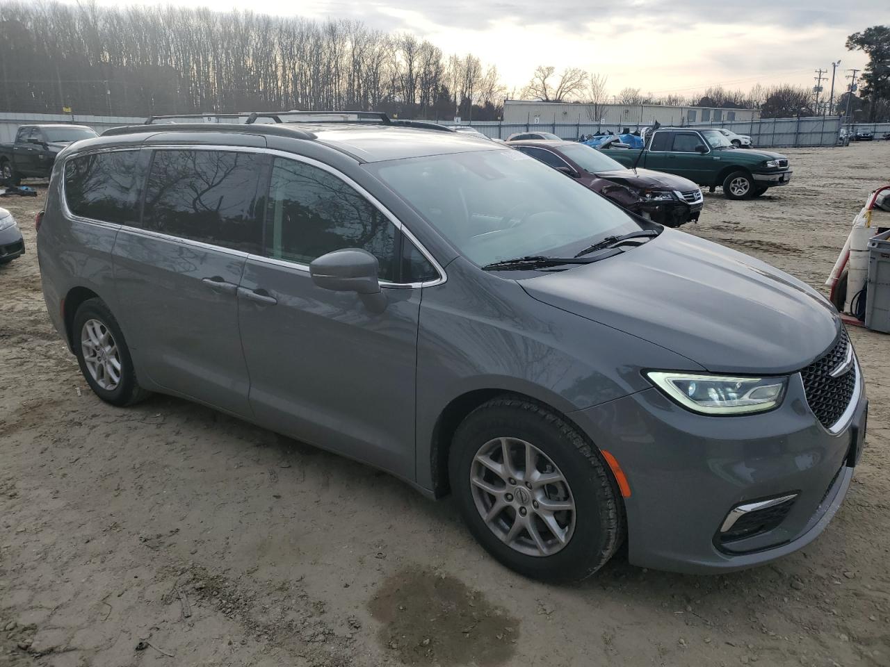 2022 Chrysler Pacifica - Image 4