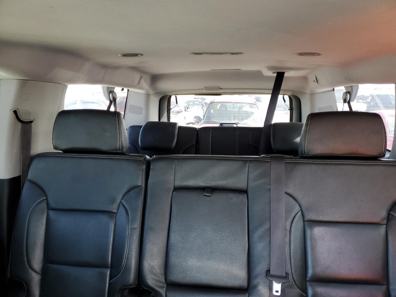 2016 Chevrolet Suburban - Image 10