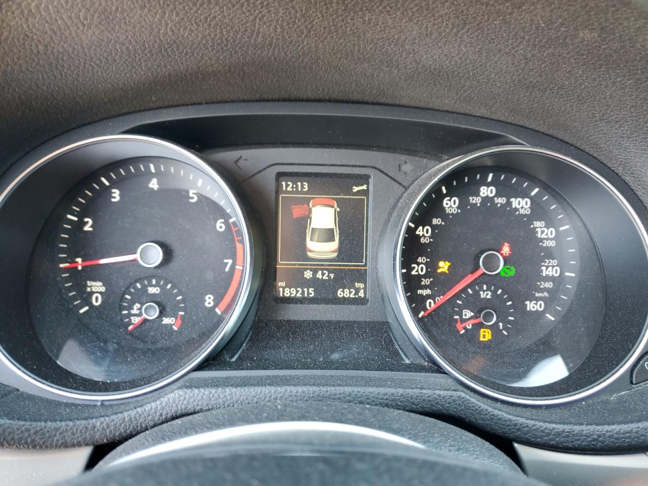 2019 Volkswagen Passat - Image 9