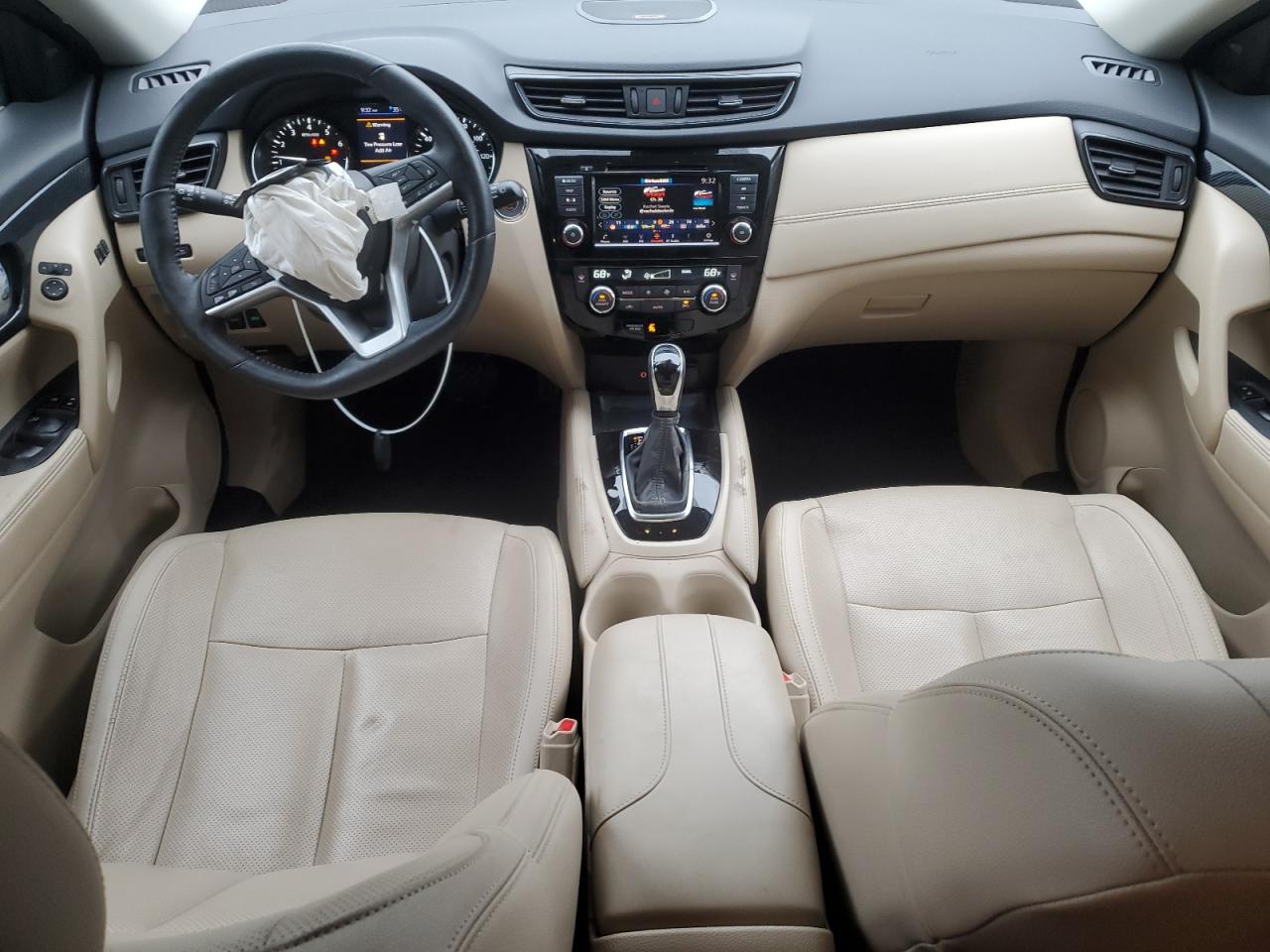 2018 Nissan Rogue - Image 8