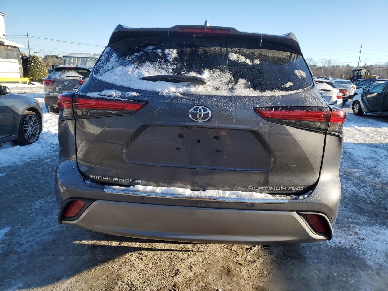 2022 Toyota Highlander - Image 6