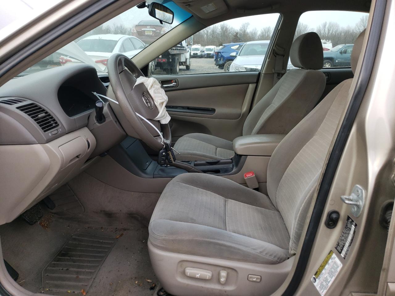 2005 Toyota Camry - Image 7