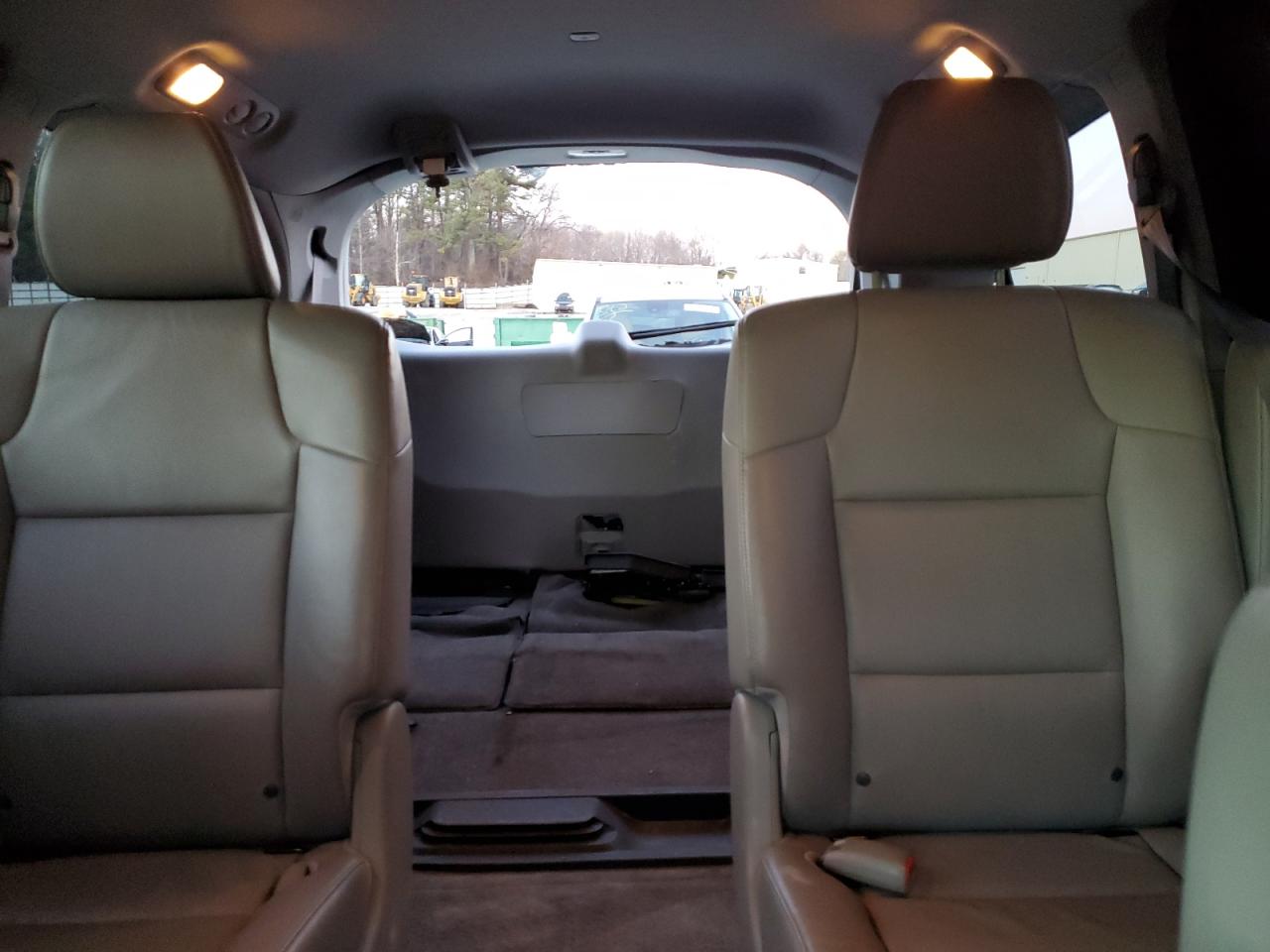 2014 Honda Odyssey - Image 10