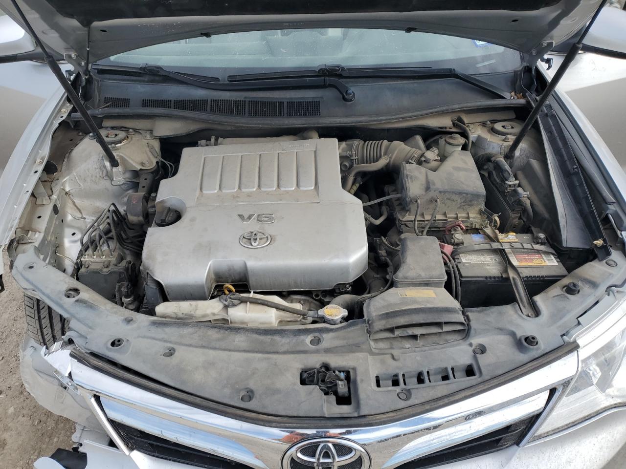 2012 Toyota Camry - Image 11
