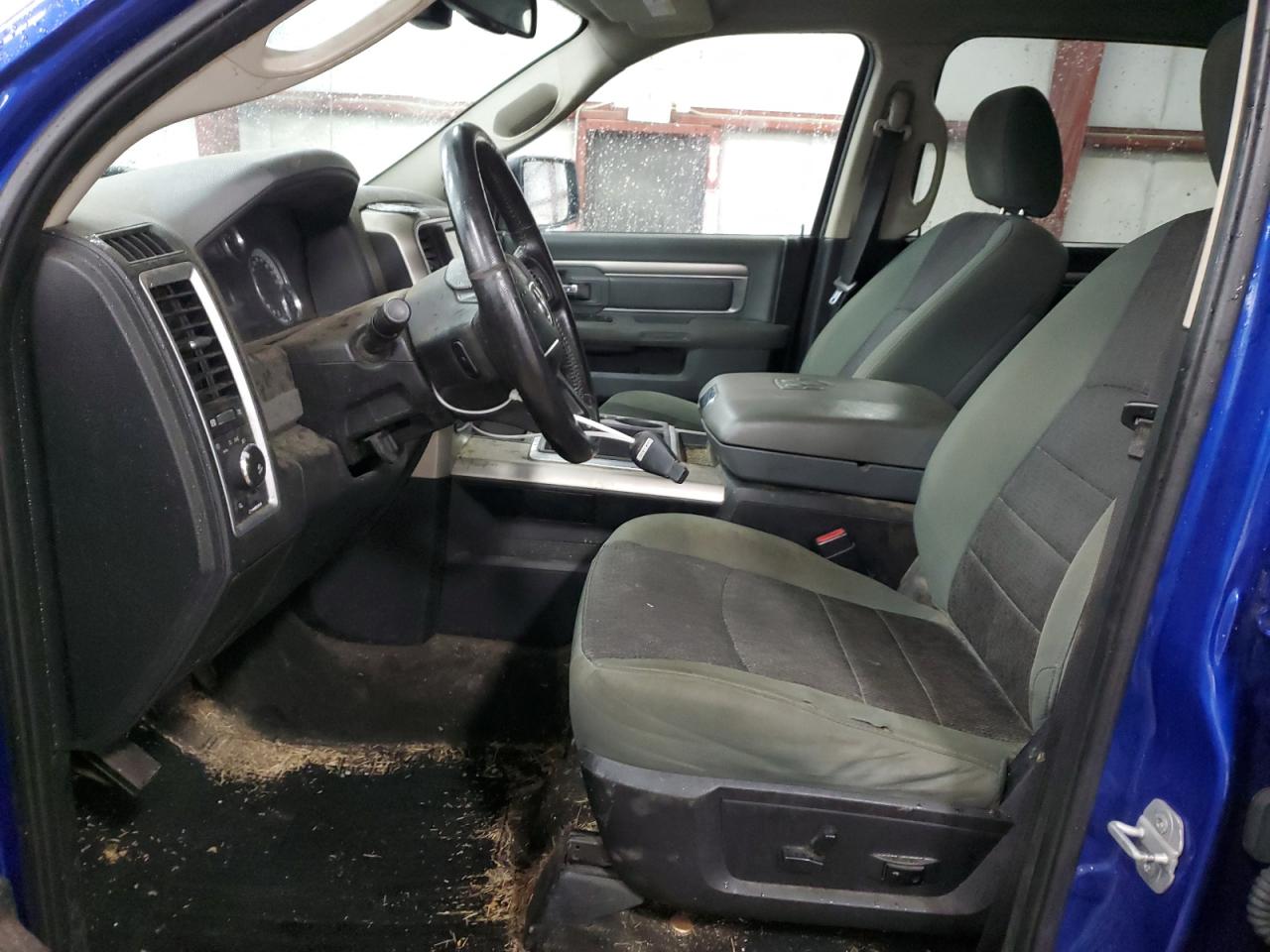 2015 RAM 1500 - Image 7