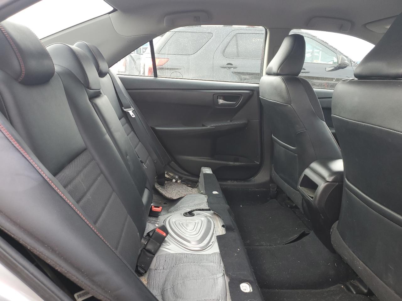 2016 Toyota Camry - Image 10