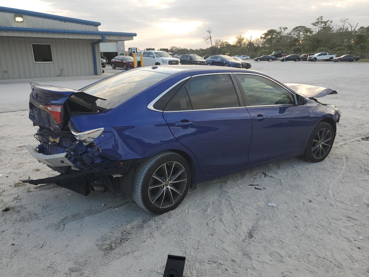2015 Toyota Camry - Image 3