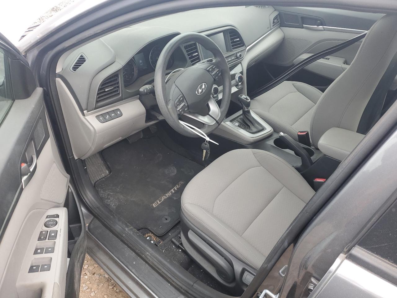 2019 Hyundai Elantra - Image 8