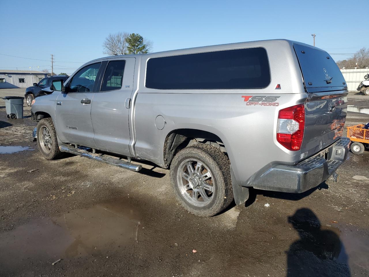 2016 Toyota Tundra - Image 2