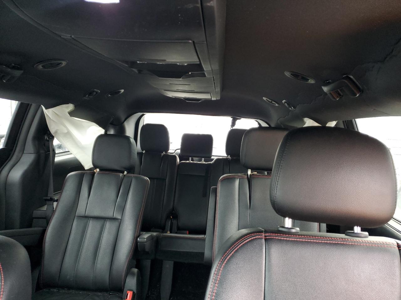 2019 Dodge Caravan - Image 10