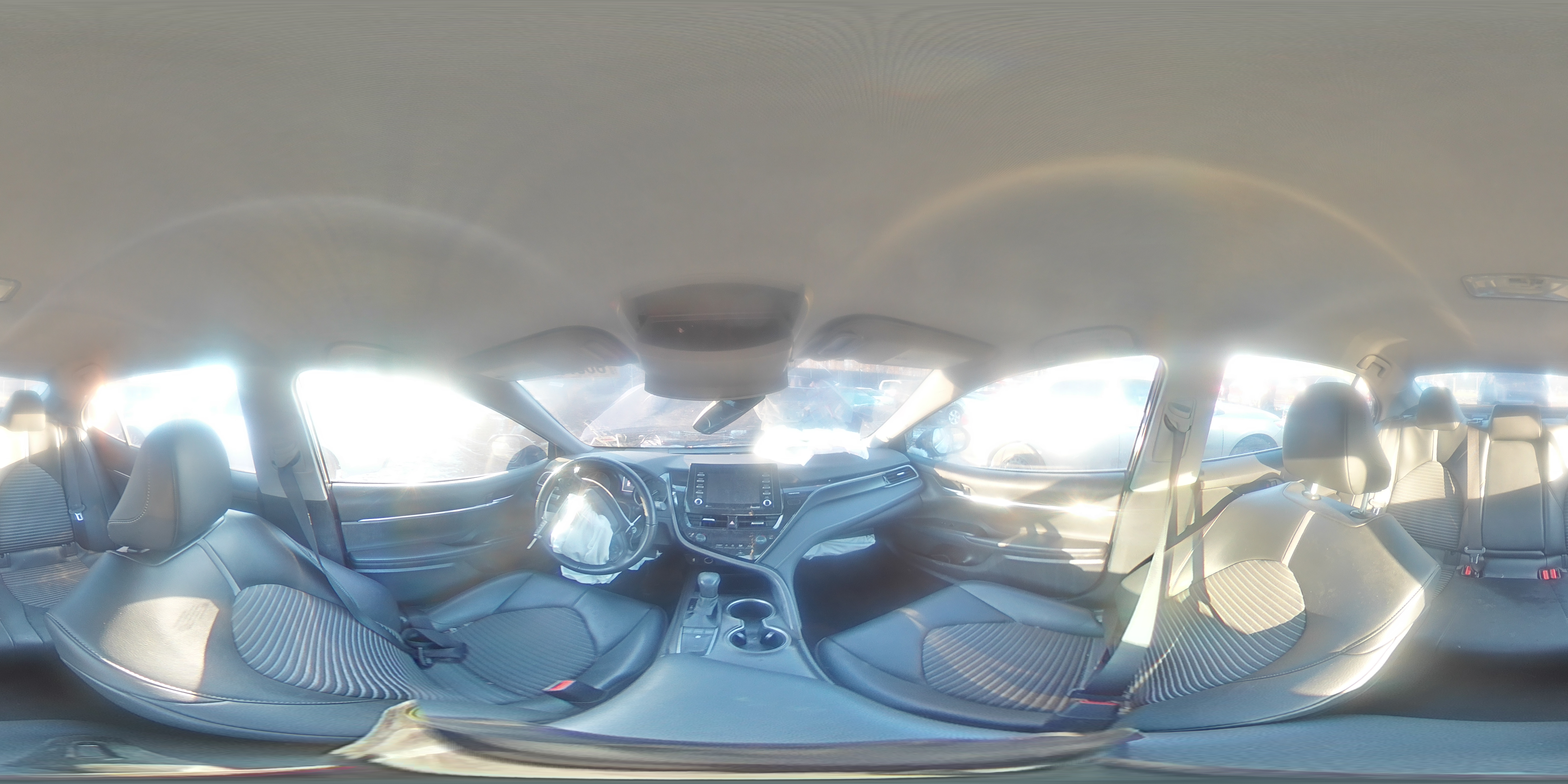 2022 Toyota Camry - Image 13