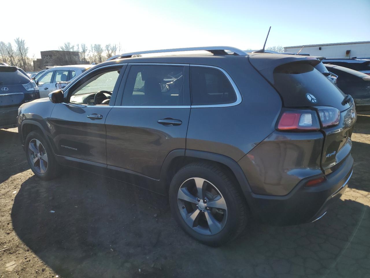 2019 Jeep Grand Cherokee - Image 2