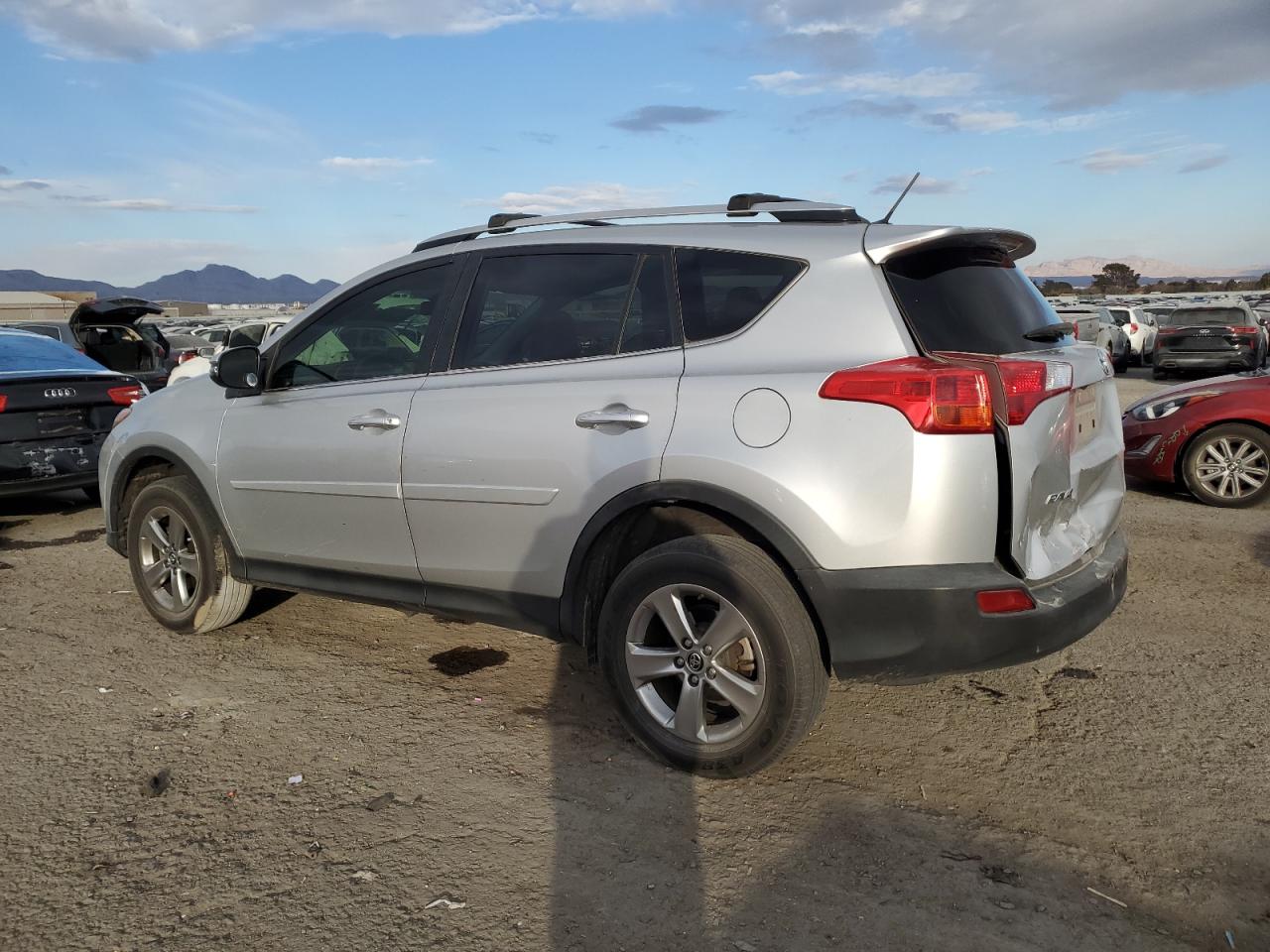 2015 Toyota RAV 4 - Image 2
