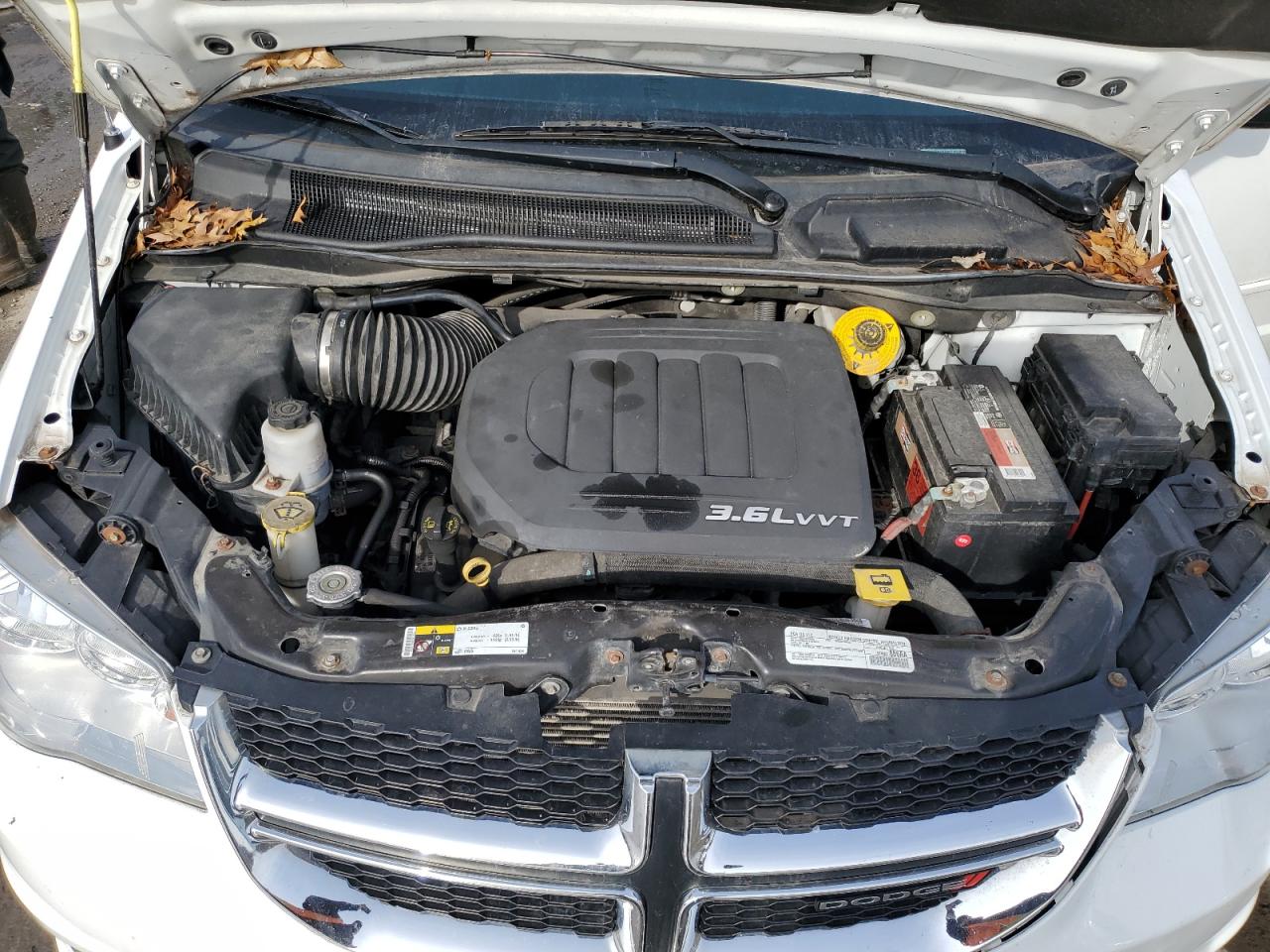 2017 Dodge Caravan - Image 12