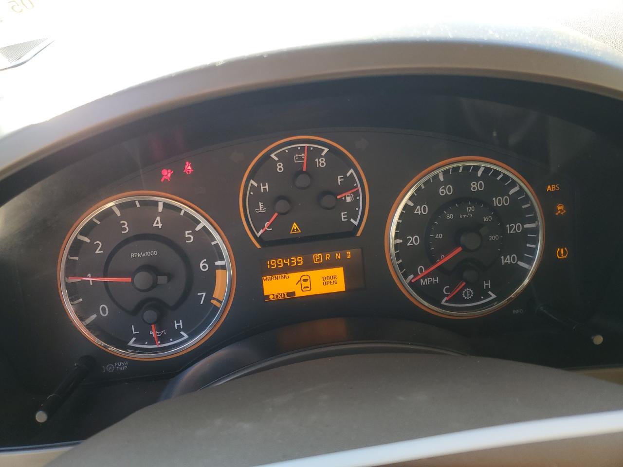 2013 Nissan Titan - Image 9