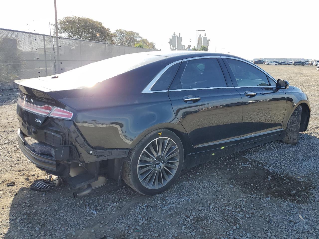 2016 Lincoln MKZ - Image 3