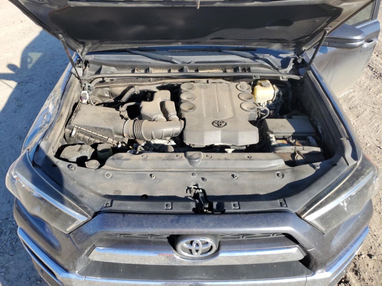 2016 Toyota 4Runner - Image 14
