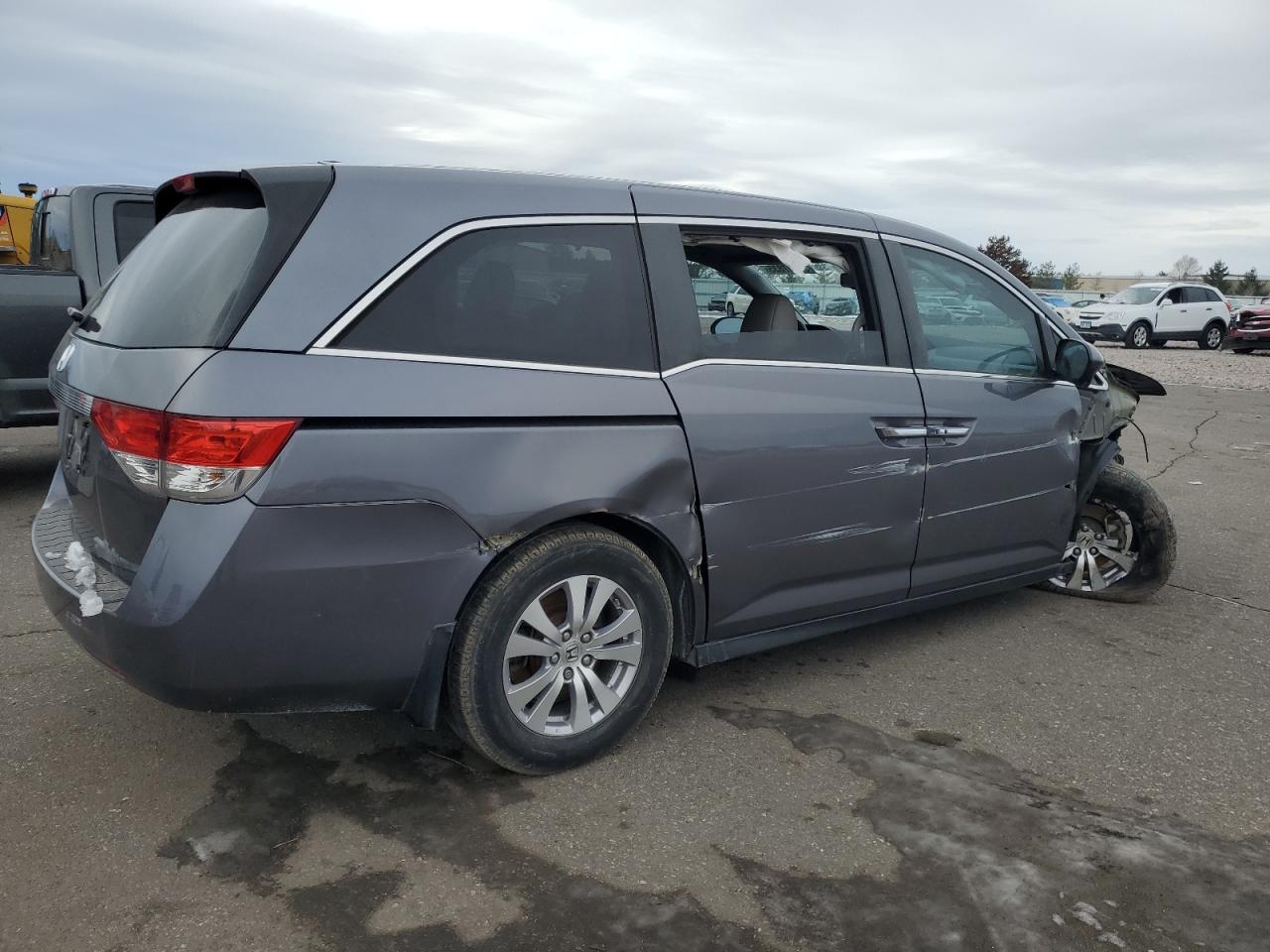 2015 Honda Odyssey - Image 3
