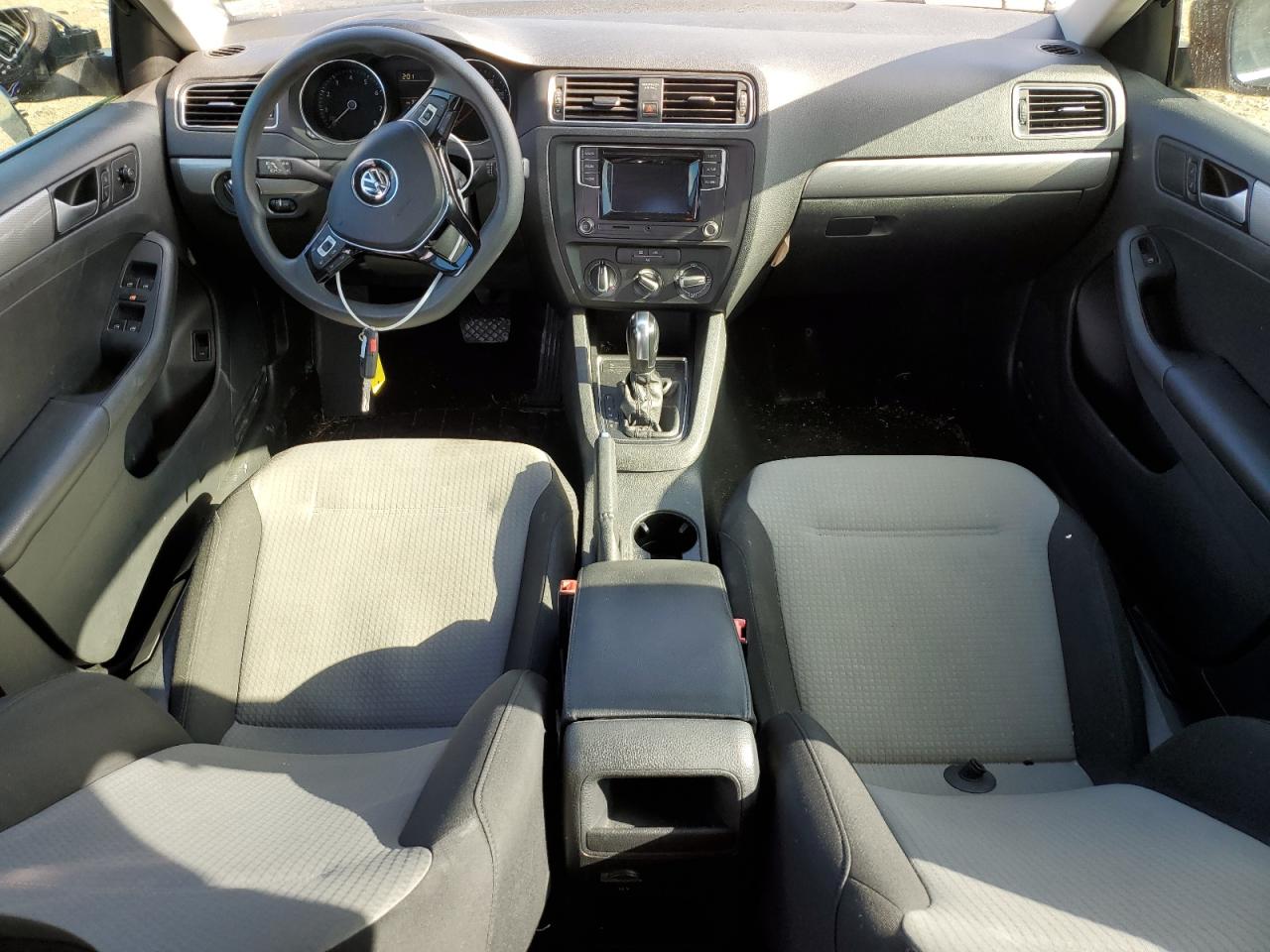 2017 Volkswagen Jetta - Image 9