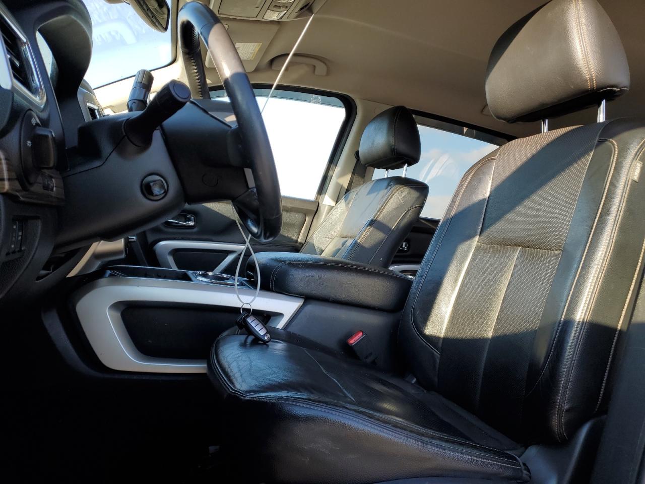 2017 Nissan Titan - Image 7