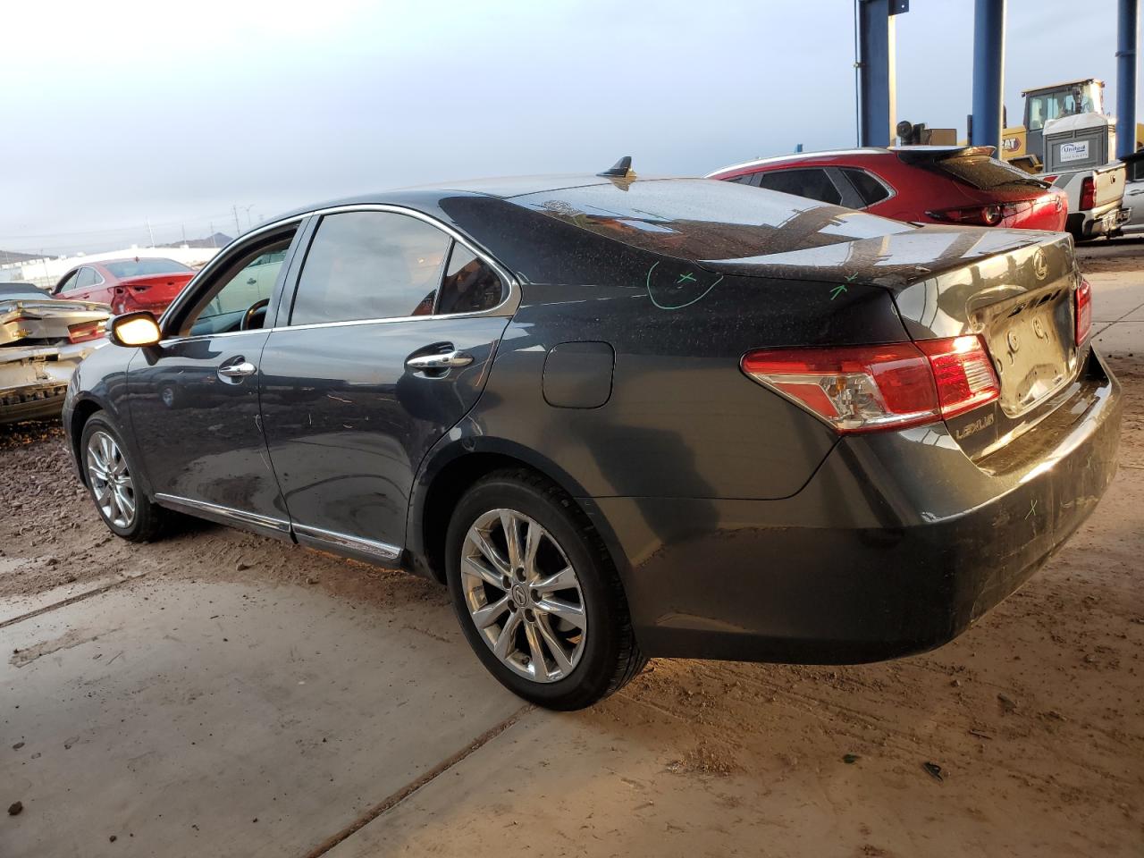 2010 Lexus ES - Image 2