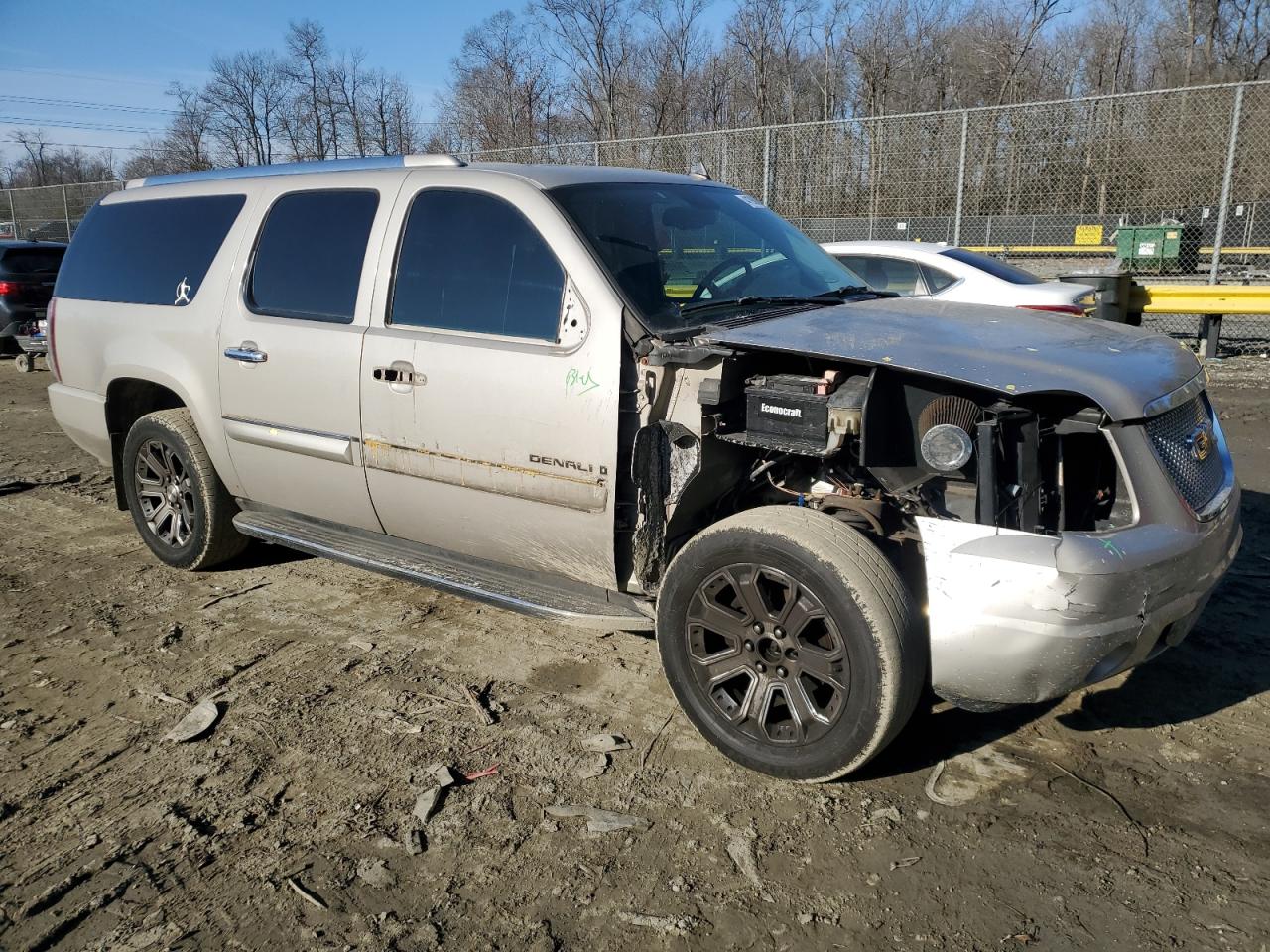 2008 GMC Yukon - Image 4