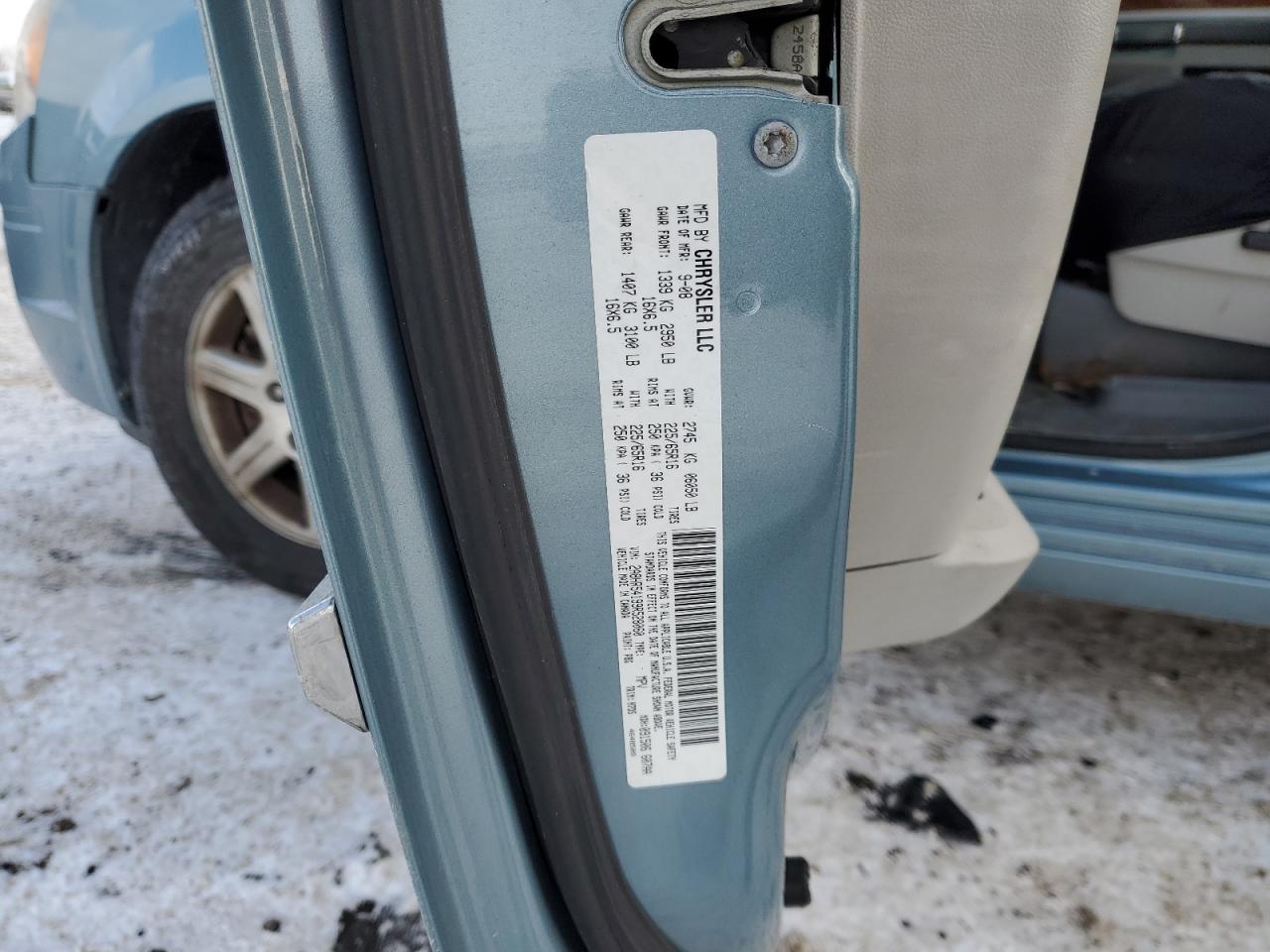 2009 Chrysler Town & Country - Image 15