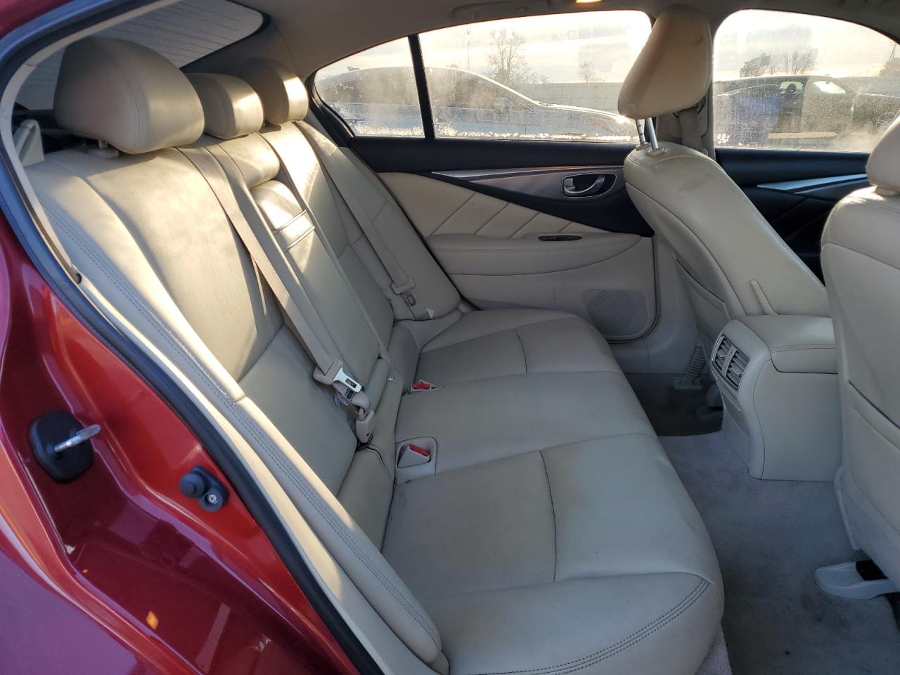 2015 Infiniti Q50 - Image 10