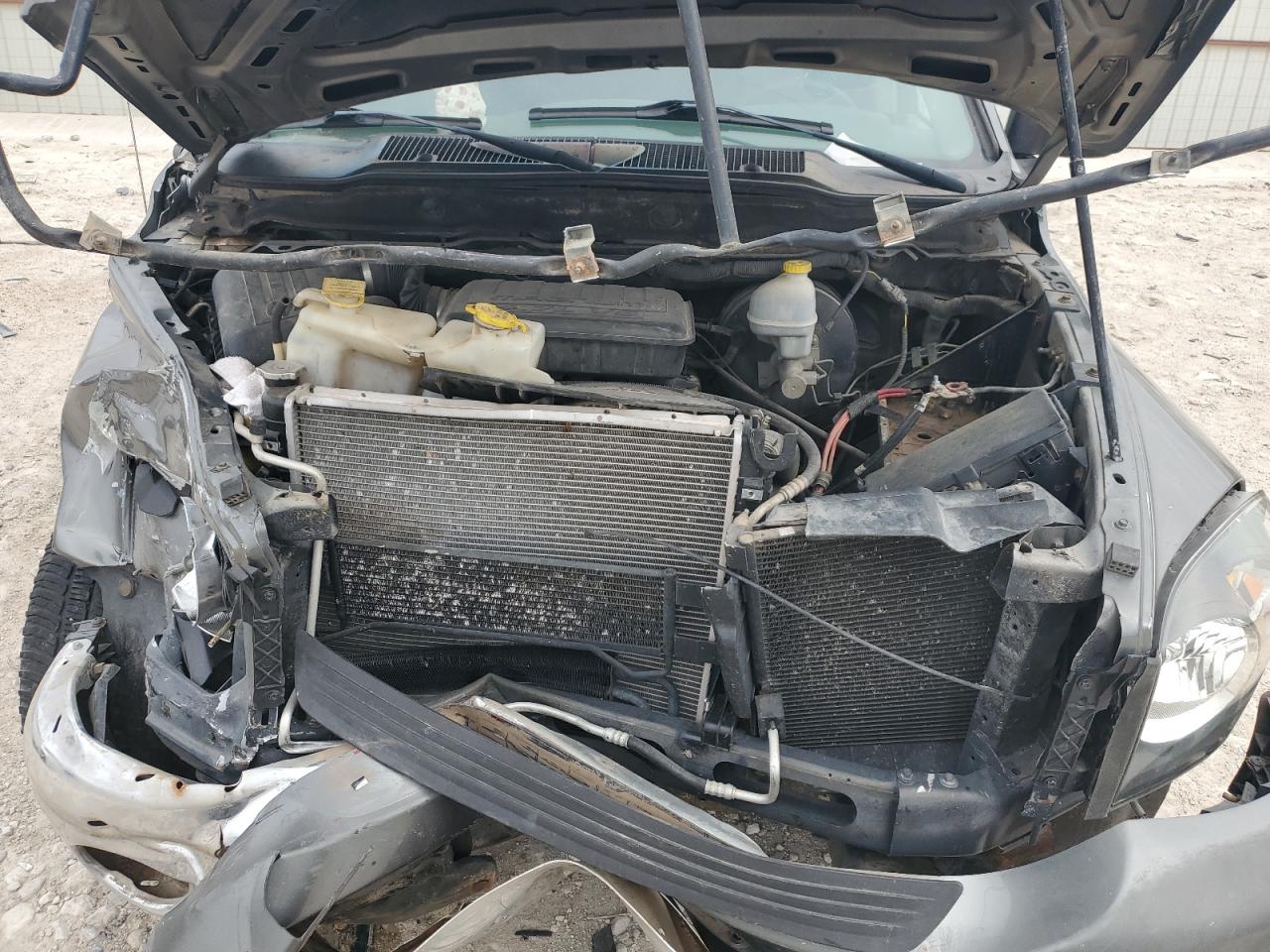 2006 Dodge RAM - Image 12