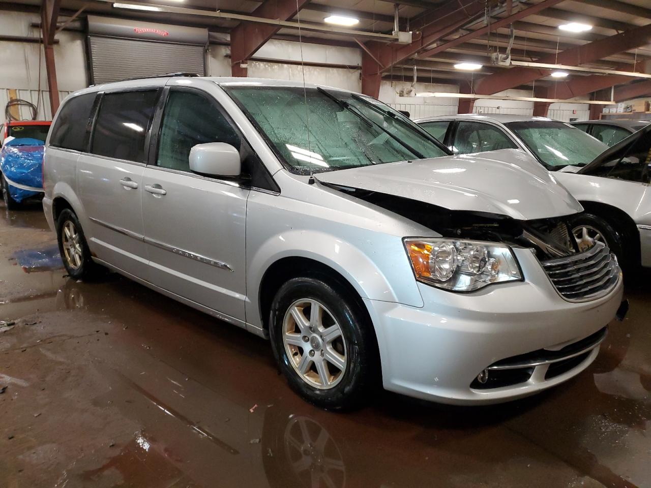 2011 Chrysler Town & Country - Image 4