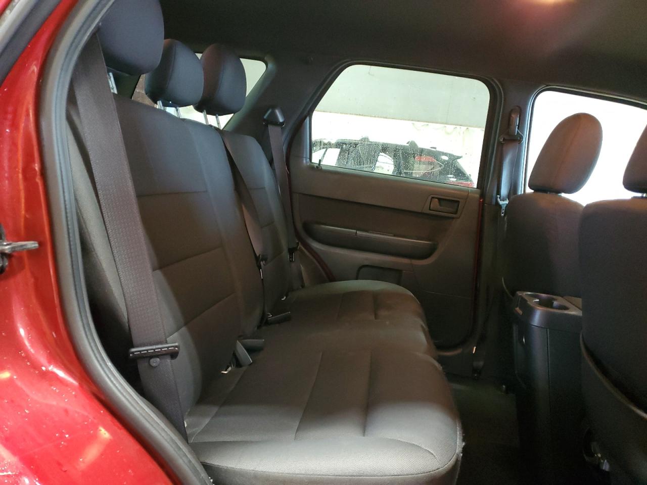 2011 Ford Escape - Image 11