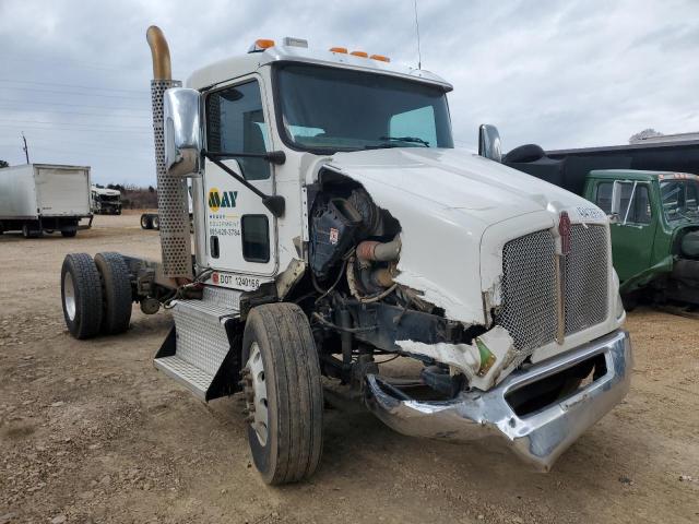 2017 Kenworth Construction T370